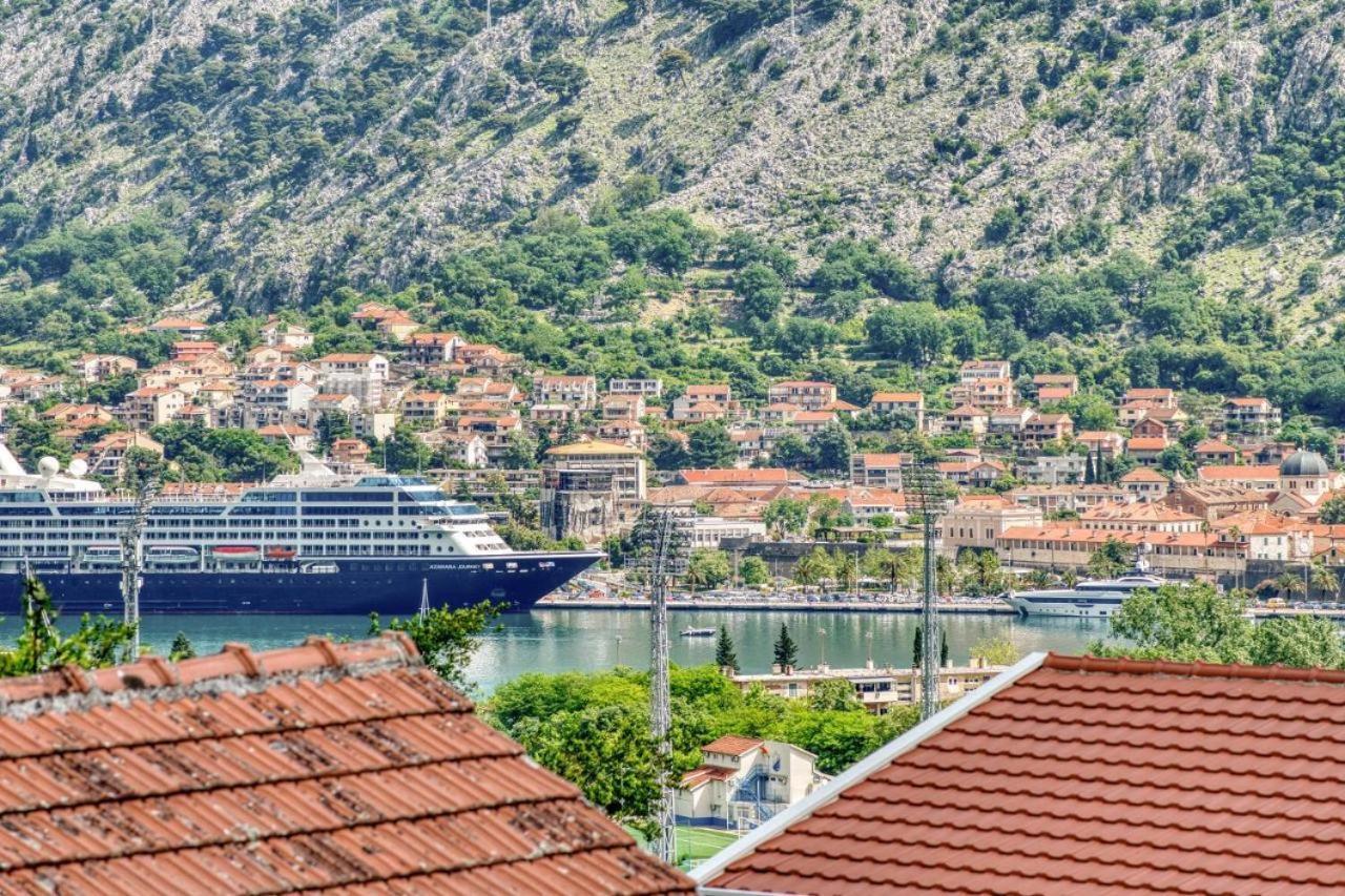 Underhill Royal View Vila Kotor Exterior foto