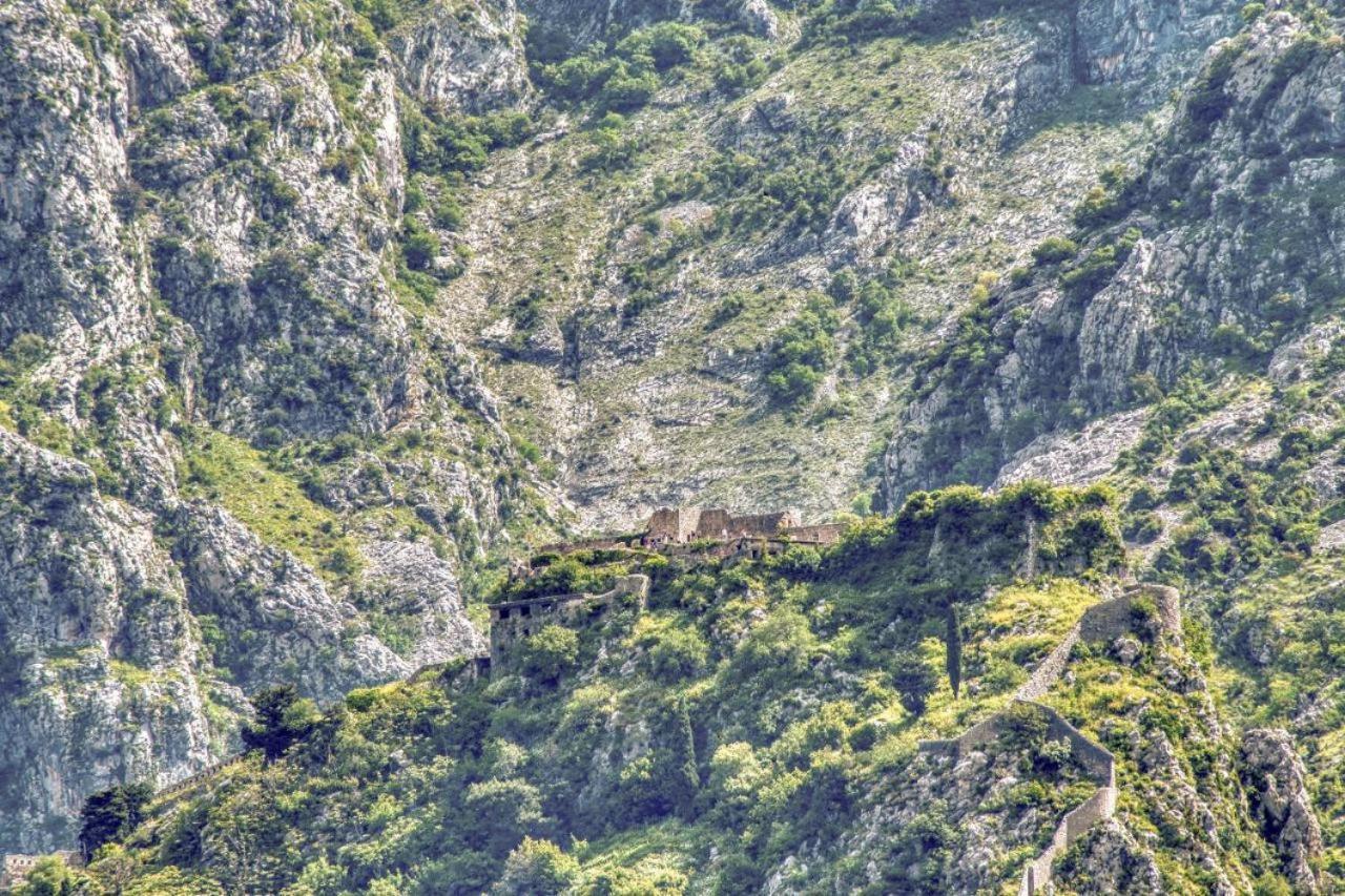 Underhill Royal View Vila Kotor Exterior foto